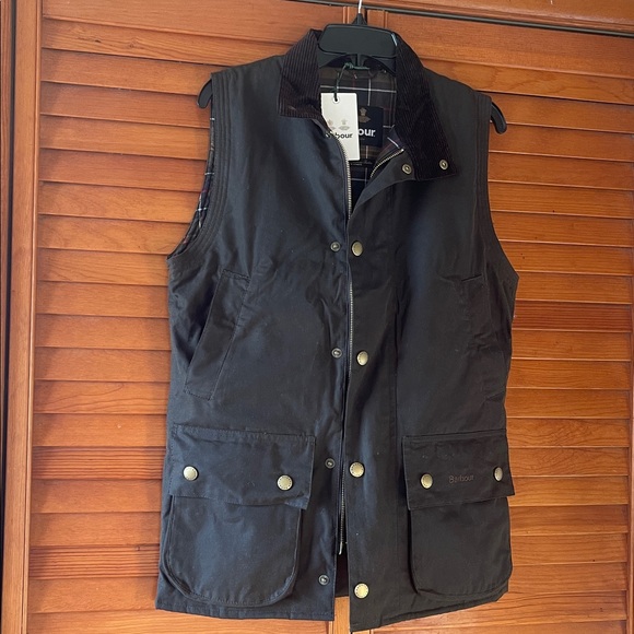 Barbour Barbour Westmorland Water Resistant Waxed Cotton Vest. Size S Men
#109 - Picture 1 of 11